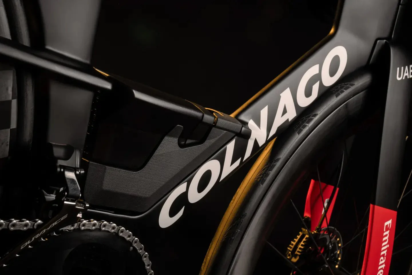 colnago-time-trial-tt1-frameset-headwind-the-bike-studio-01